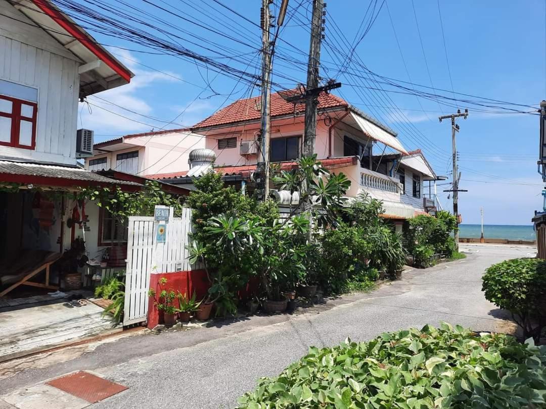 Thaimex Cafe & Homestay Backpackers- Adults Only Prachuap Khiri Khan Exterior foto