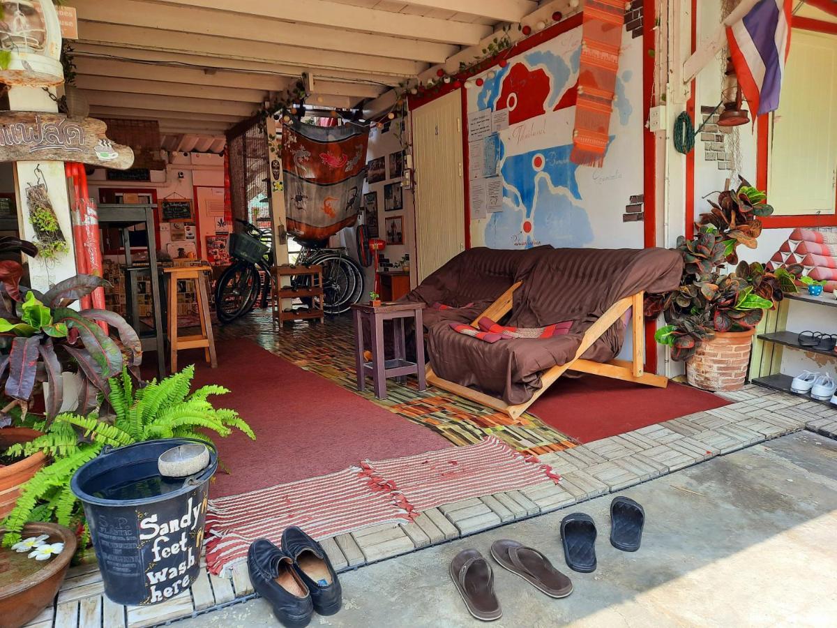 Thaimex Cafe & Homestay Backpackers- Adults Only Prachuap Khiri Khan Exterior foto